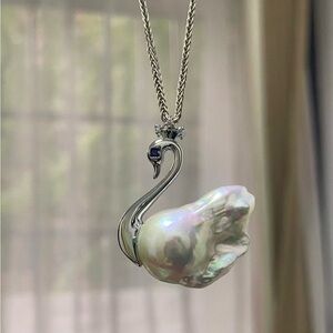 Natural Swan Natural Baroque Pearl Pendant Necklace